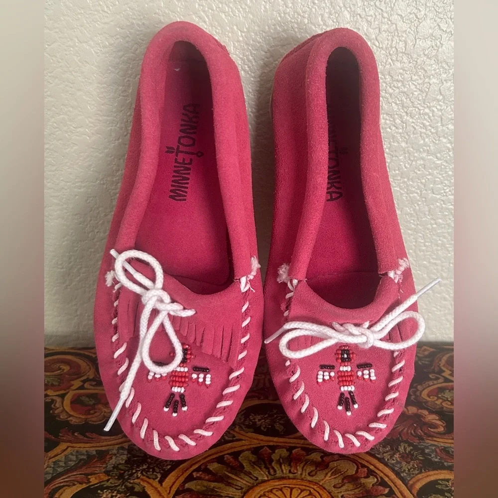 Minnetonka bright pink